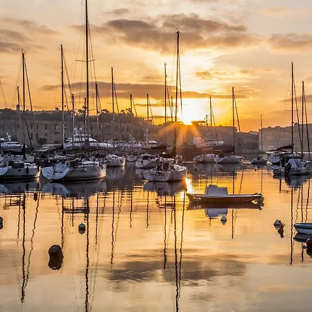 Luxury Inc Pool & Views * Sliema