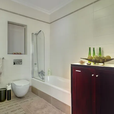 Luxury Inc Pool & Views Sliema