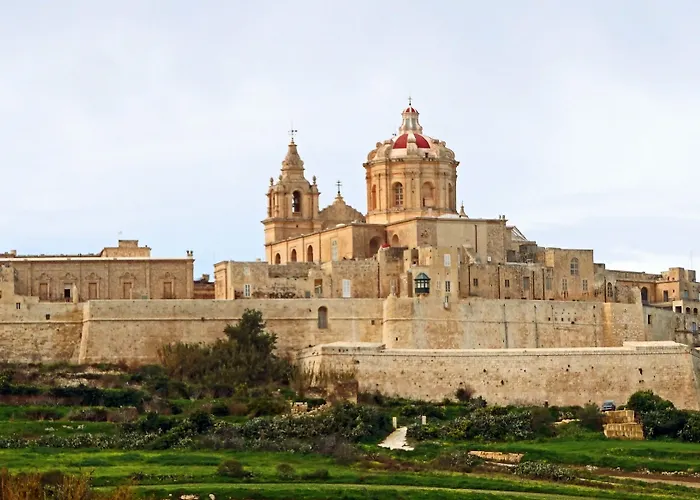 Luxury Inc Pool & Views Sliema