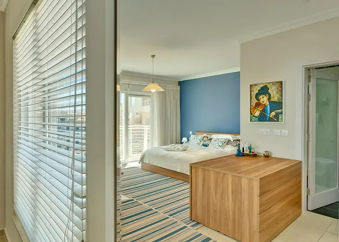 Luxury Inc Pool & Views * Sliema