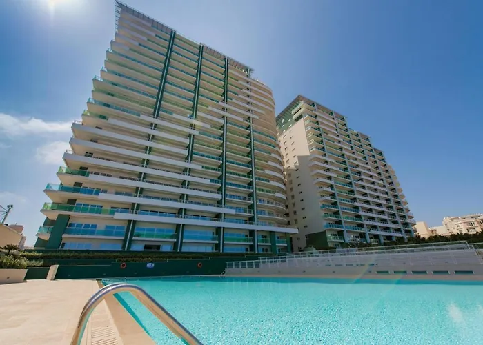 Luxury Inc Pool & Views Sliema