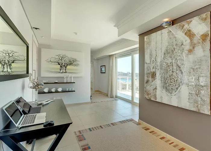 Apartment Luxury Inc Pool & Views